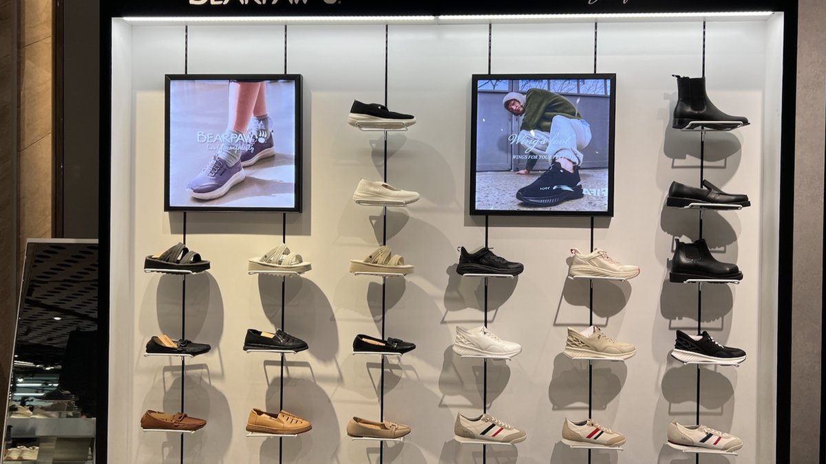 מסך לד לחזית חנות